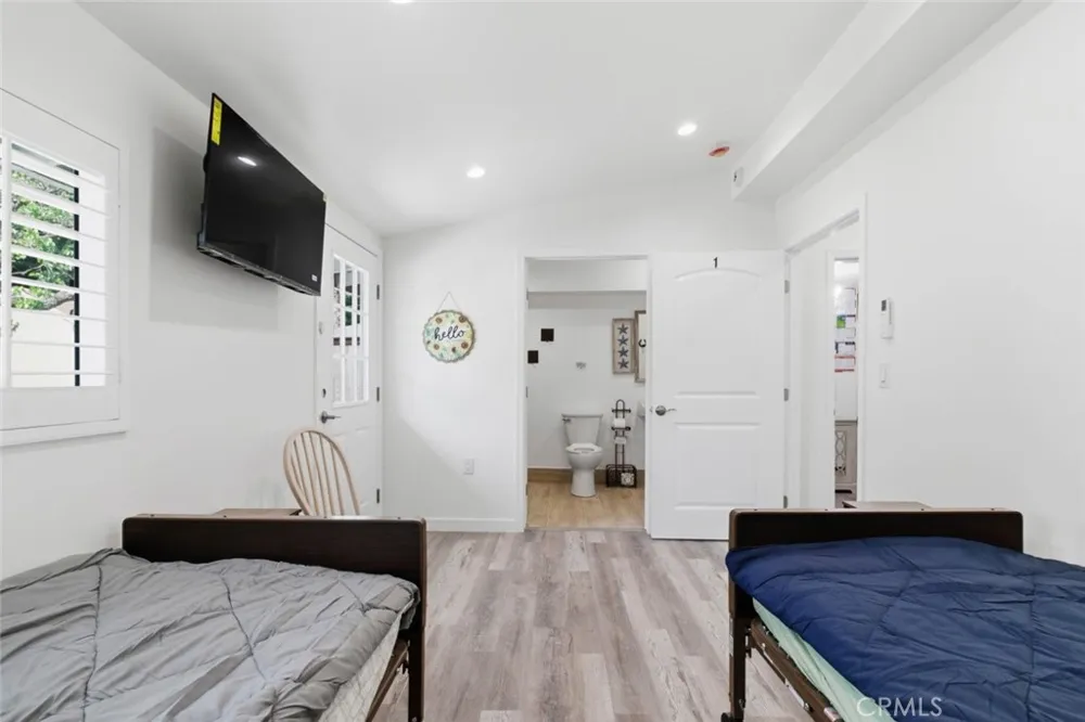 301 W Ashby Street Azusa, CA 91702