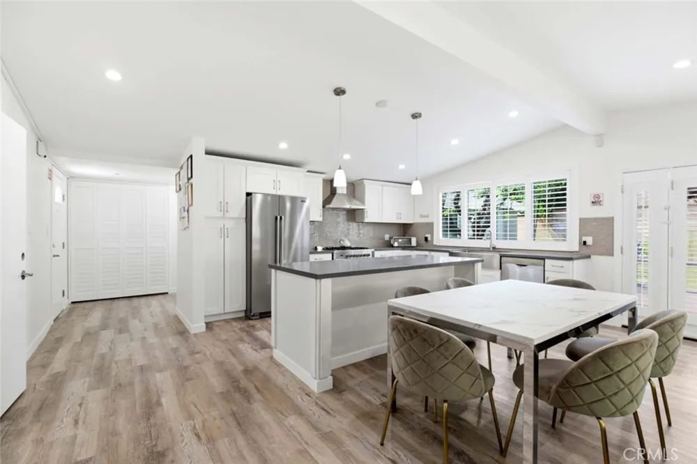 301 W Ashby Street Azusa, CA 91702