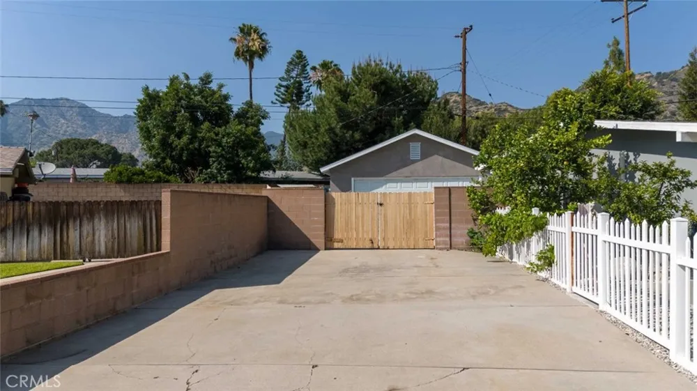 301 W Ashby Street Azusa, CA 91702