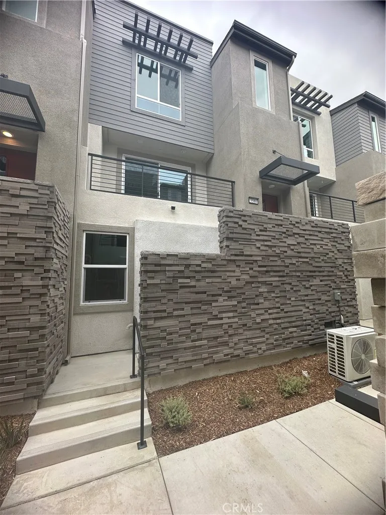 3584 Via Nido Carlsbad, CA 92009