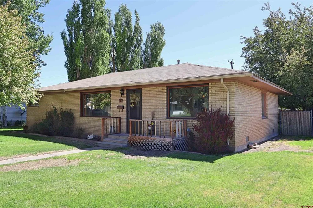 96 El Rio Drive Alamosa, CO 81101