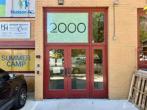 2000 West Street
