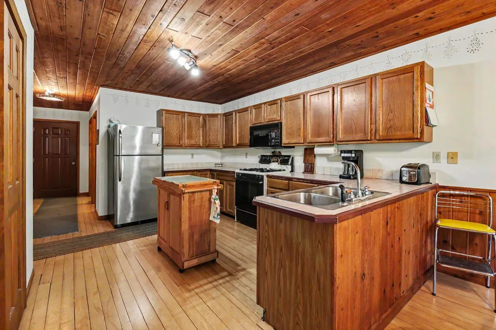 780 E Conrad Road Custer Township, MI 49454