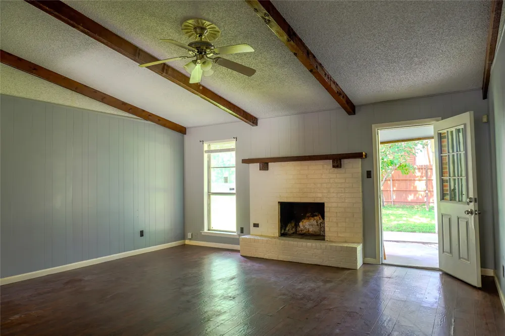 300 Coury Road Everman, TX 76140