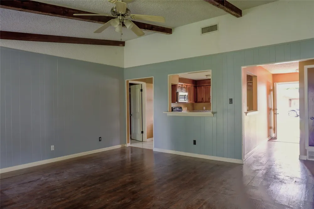 300 Coury Road Everman, TX 76140