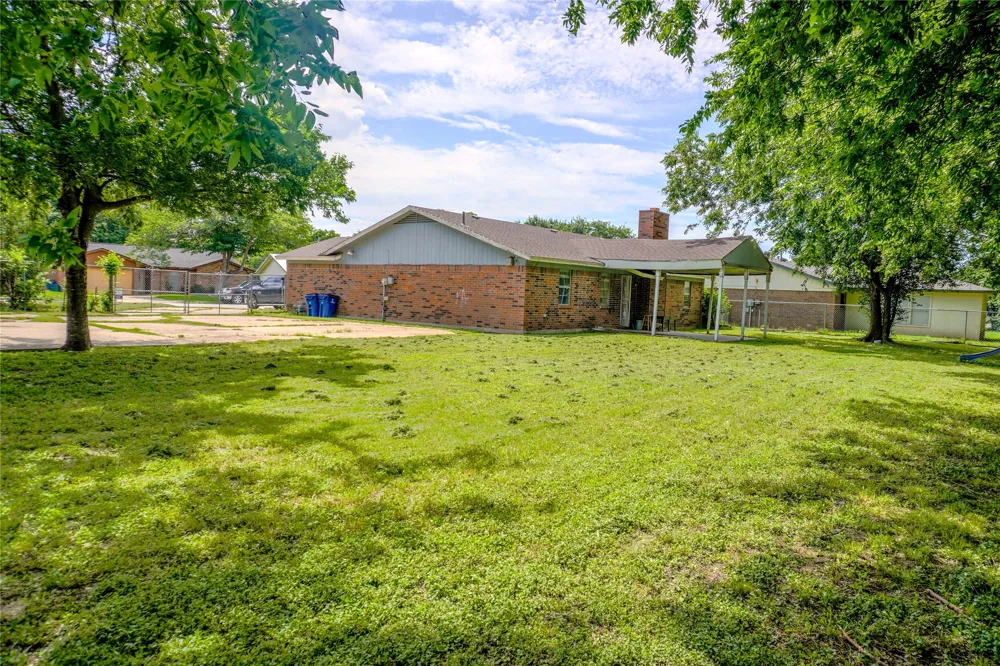 300 Coury Road Everman, TX 76140