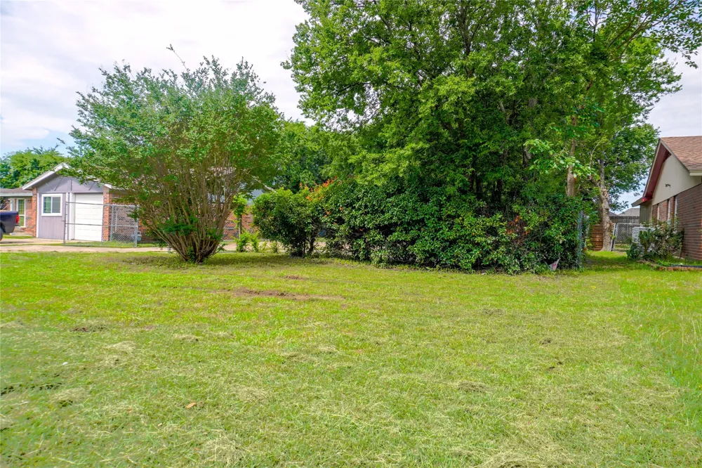 300 Coury Road Everman, TX 76140