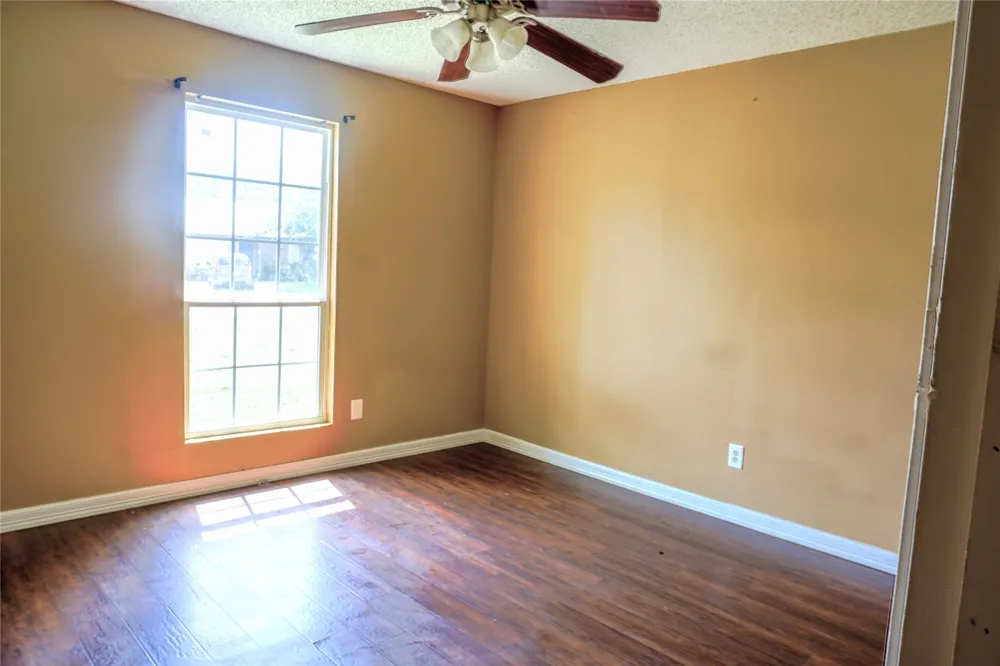 300 Coury Road Everman, TX 76140