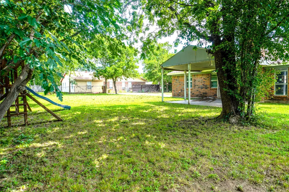 300 Coury Road Everman, TX 76140