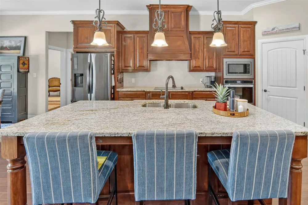 206 Oak Tree Court Poolville, TX 76487