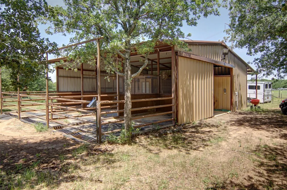 206 Oak Tree Court Poolville, TX 76487