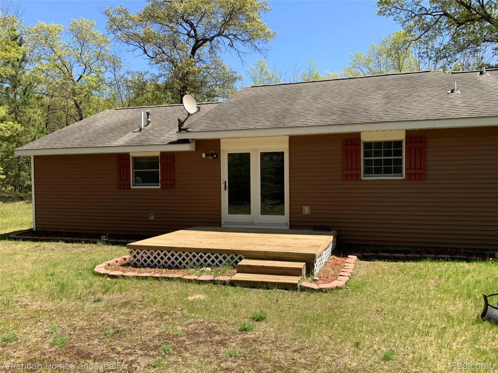 7395 Crestwood Drive Oscoda Charter Township, MI 48750