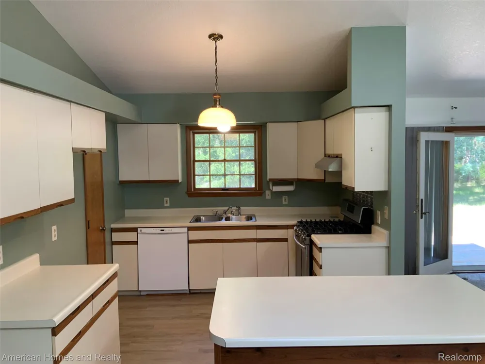 7395 Crestwood Drive Oscoda Charter Township, MI 48750