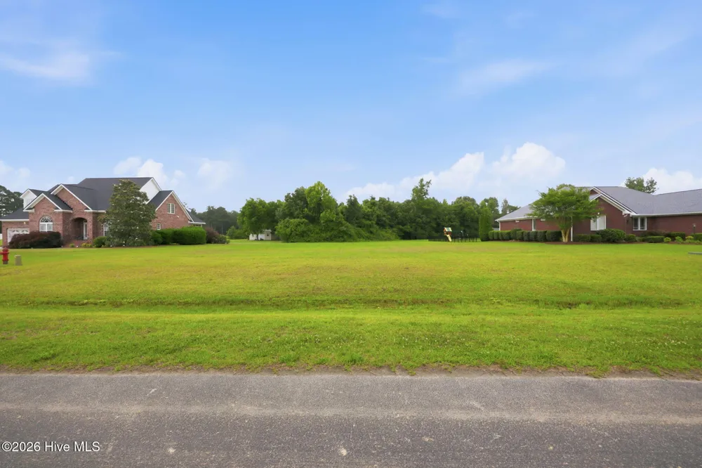 1658 Prop Drive Winterville, NC 28590
