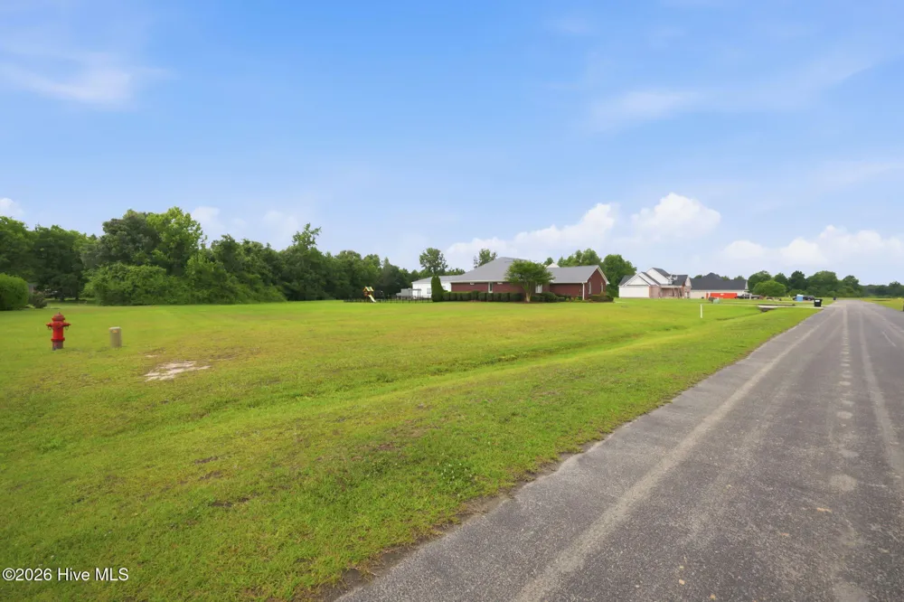 1658 Prop Drive Winterville, NC 28590