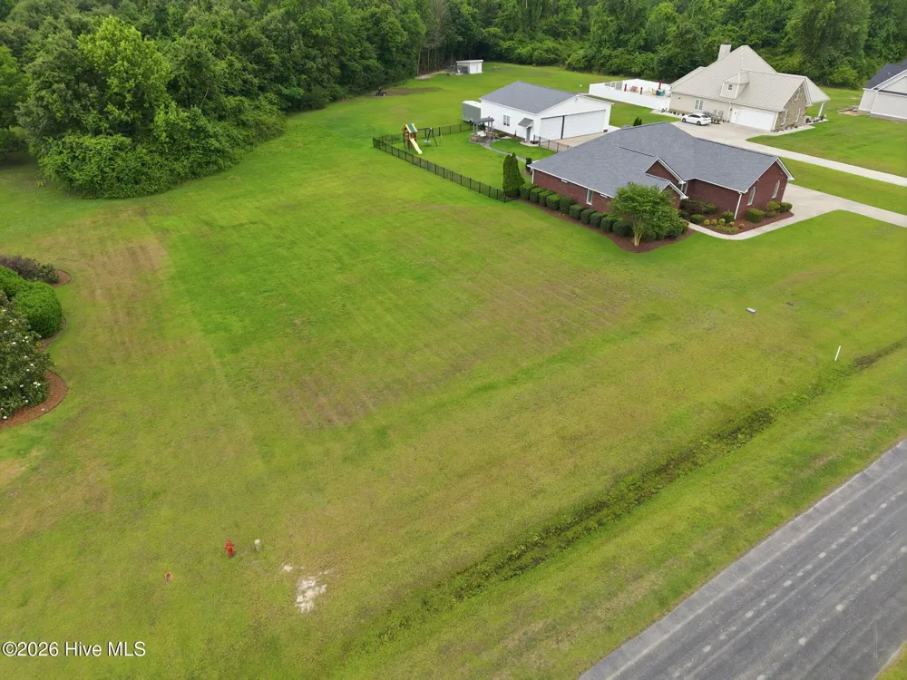 1658 Prop Drive Winterville, NC 28590