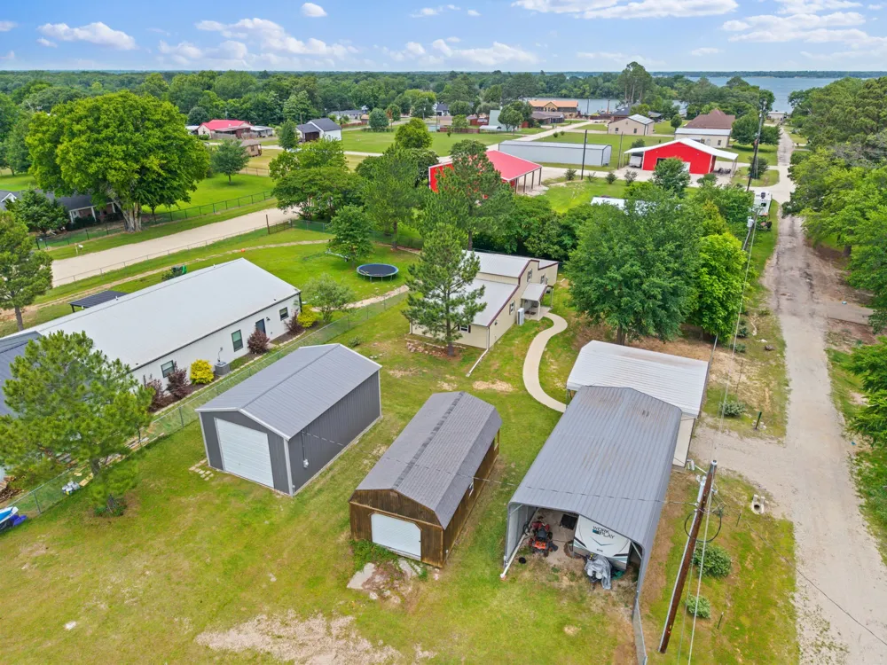 10160 Lynn Lane Wills Point, TX 75169