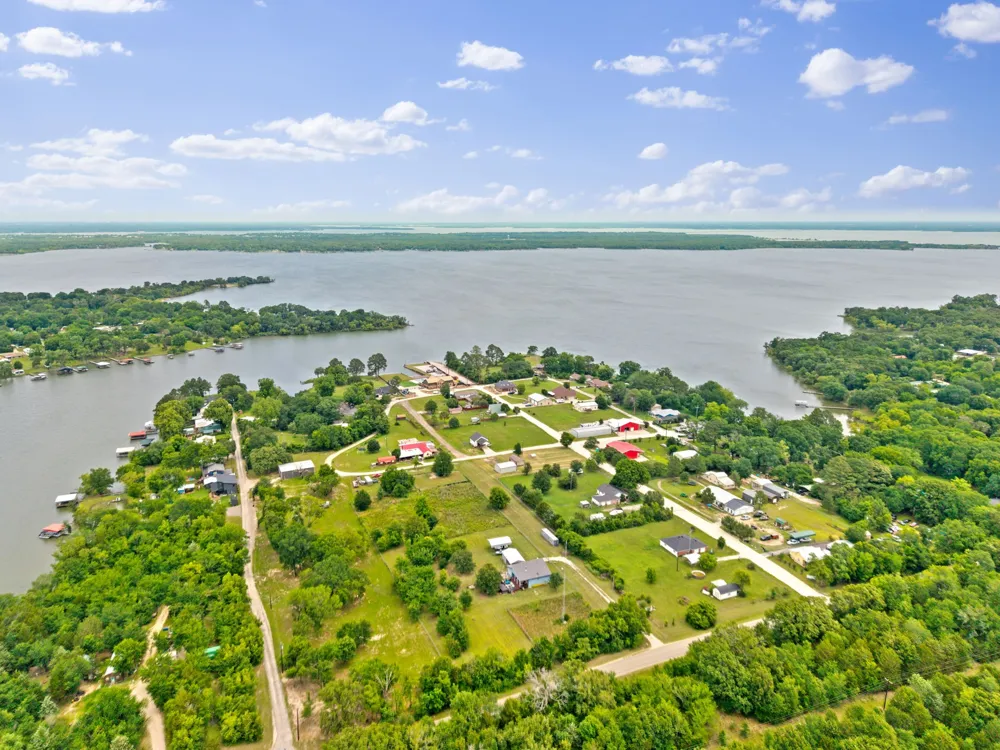 10160 Lynn Lane Wills Point, TX 75169
