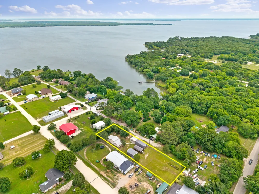 10160 Lynn Lane Wills Point, TX 75169