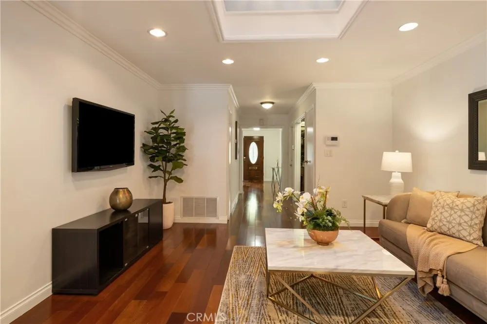 1735 Hilliard Drive San Marino, CA 91108