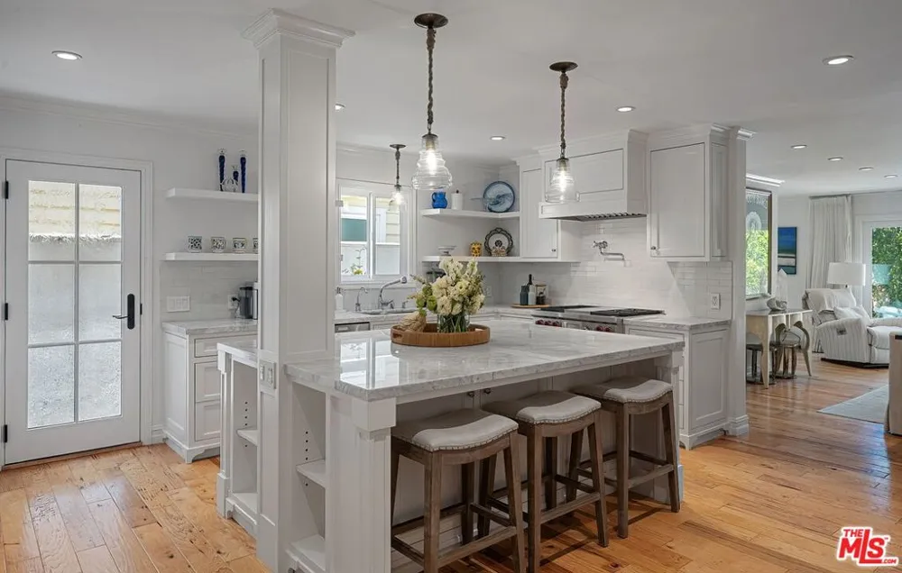 34 Buccaneer Street #1A Marina del Rey, CA 90292