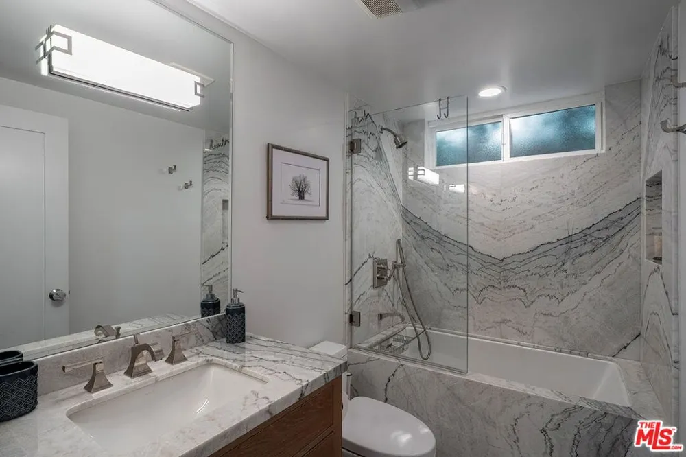 34 Buccaneer Street #1A Marina del Rey, CA 90292