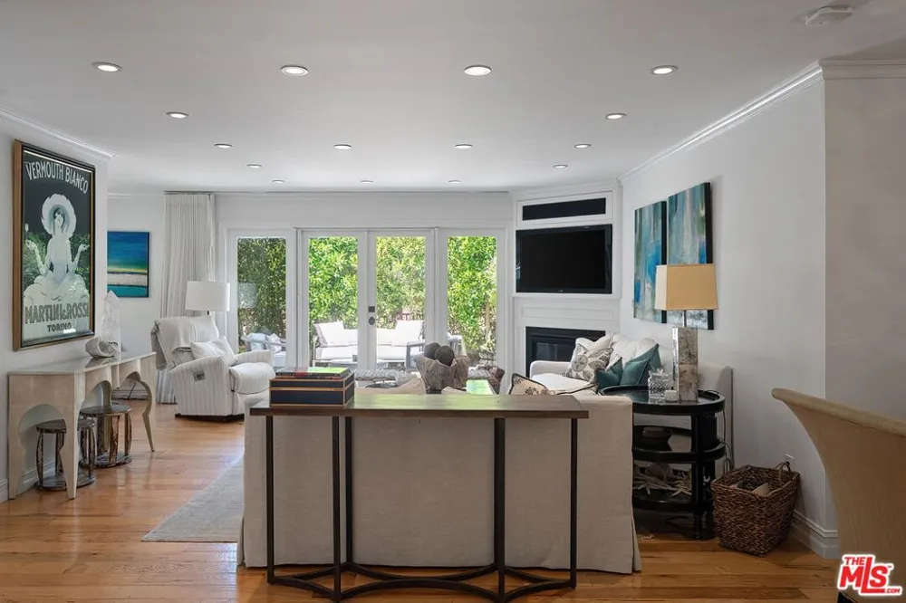 34 Buccaneer Street #1A Marina del Rey, CA 90292