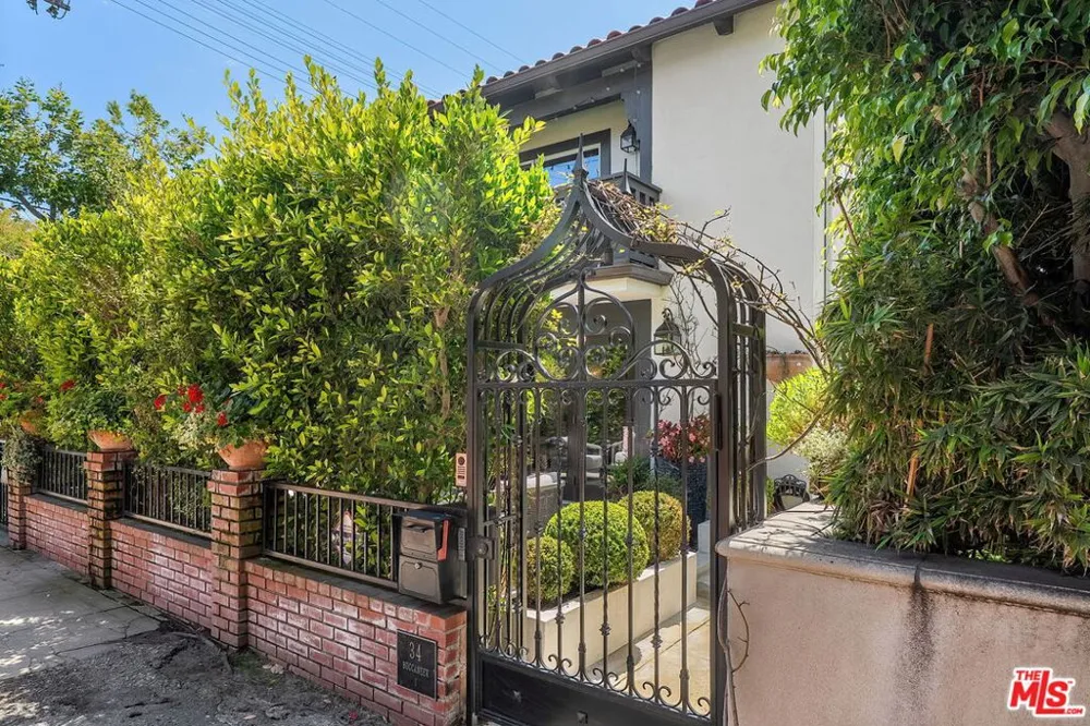 34 Buccaneer Street #1A Marina del Rey, CA 90292