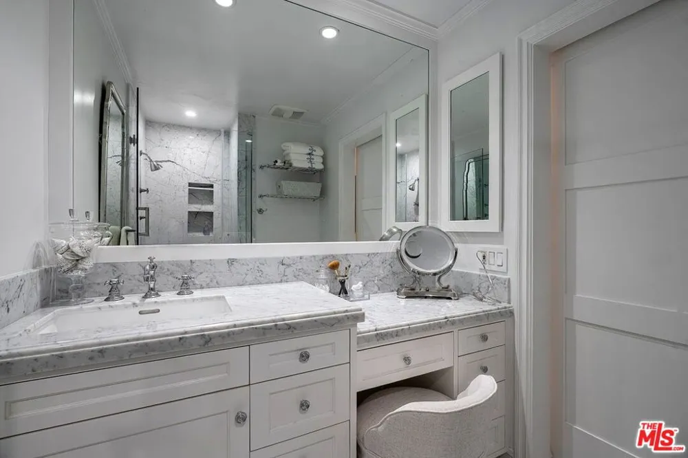 34 Buccaneer Street #1A Marina del Rey, CA 90292