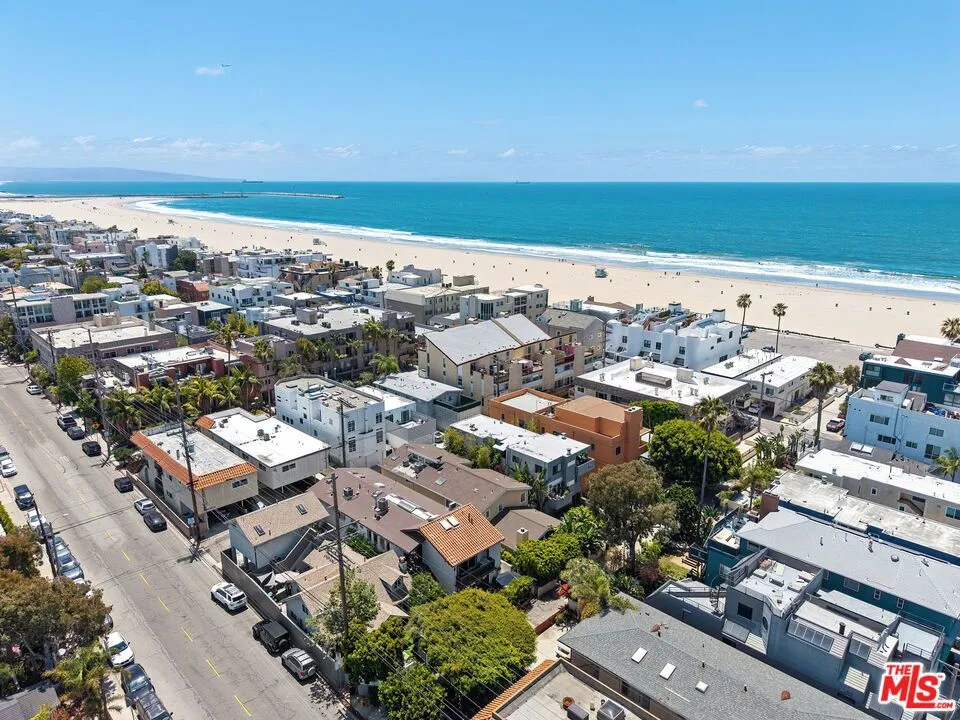34 Buccaneer Street #1A Marina del Rey, CA 90292