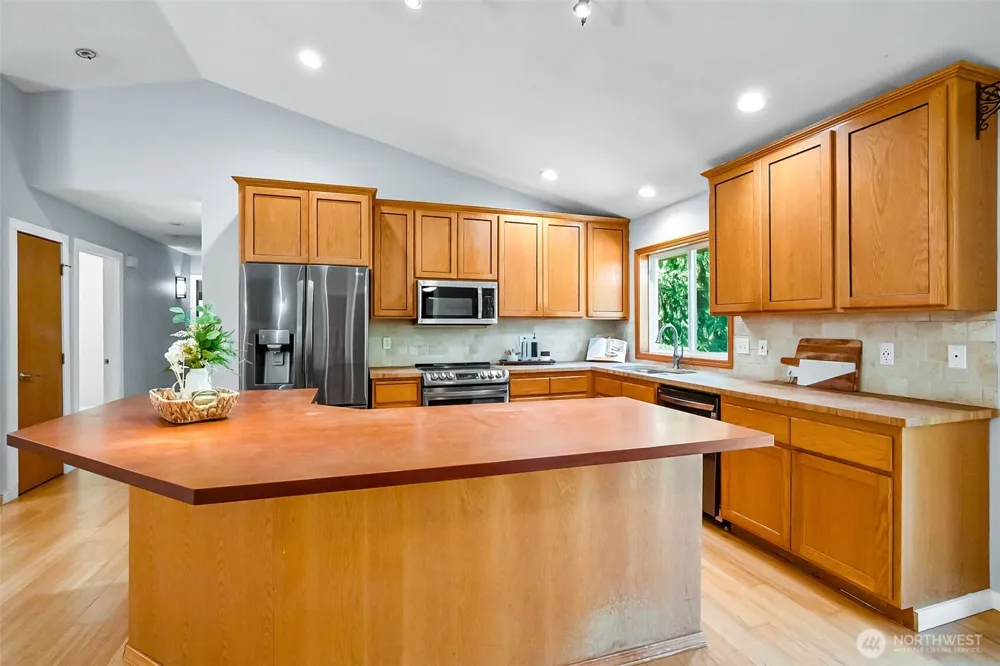 5827 176th Drive SE Snohomish, WA 98290