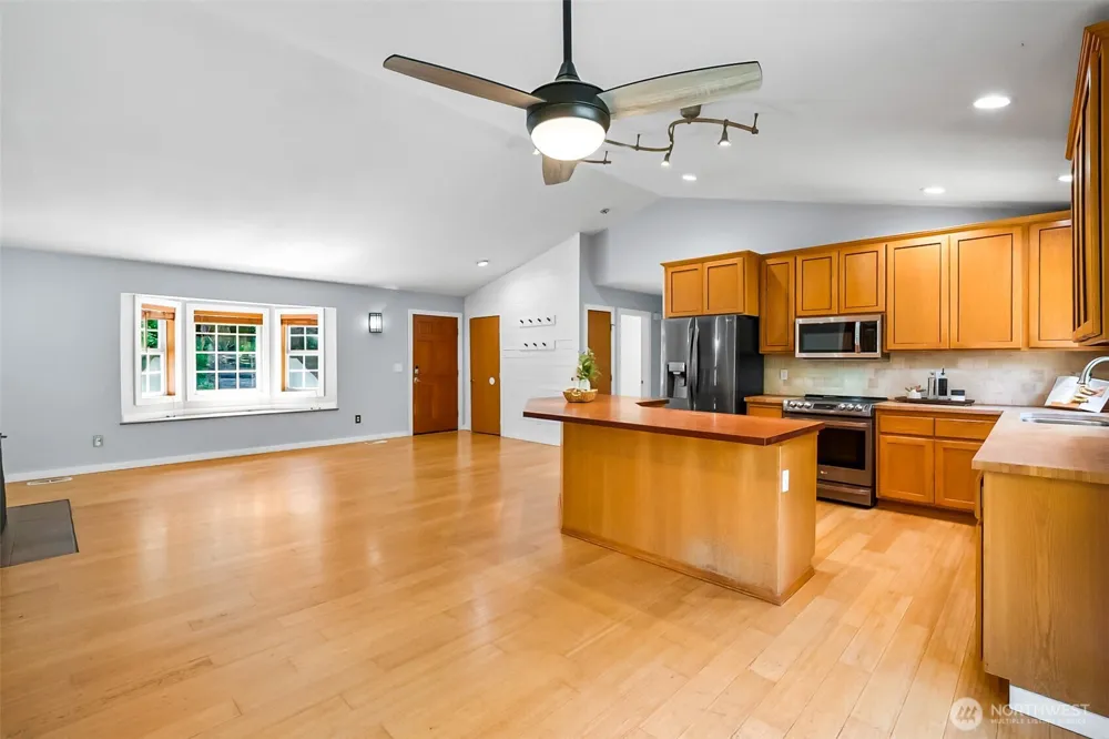 5827 176th Drive SE Snohomish, WA 98290