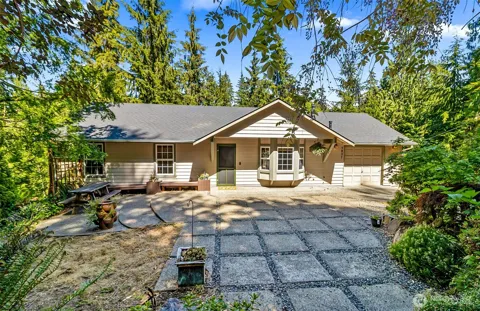 5827 176th Drive SE