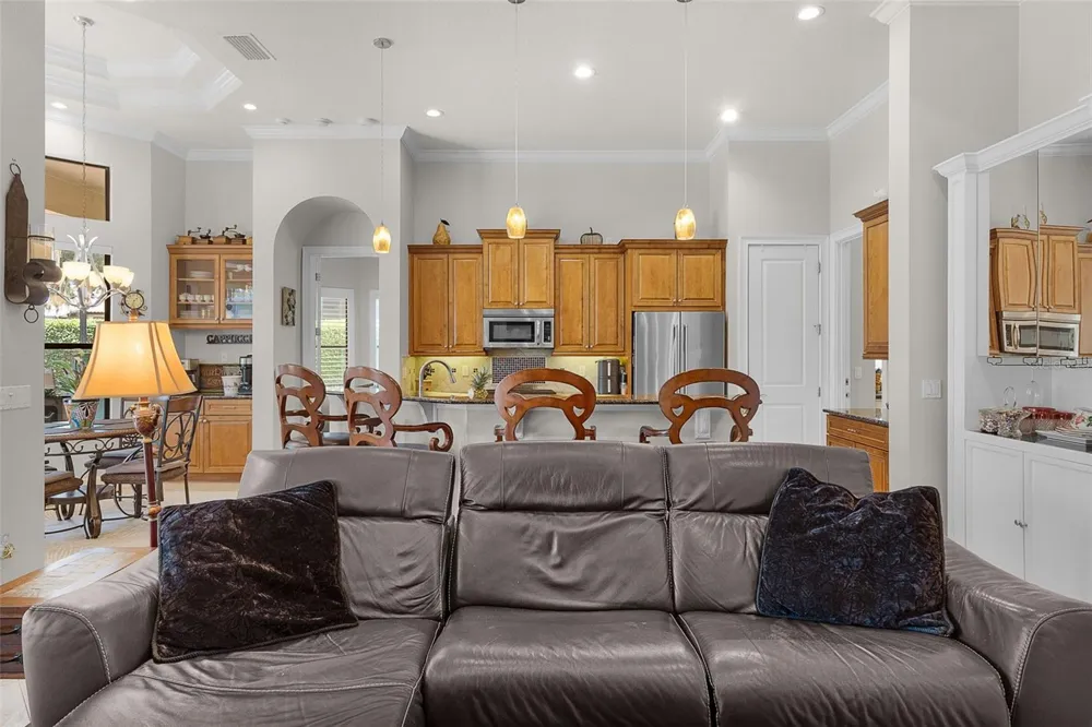 9429 SAN MIGUEL Howey In The Hills, FL 34737