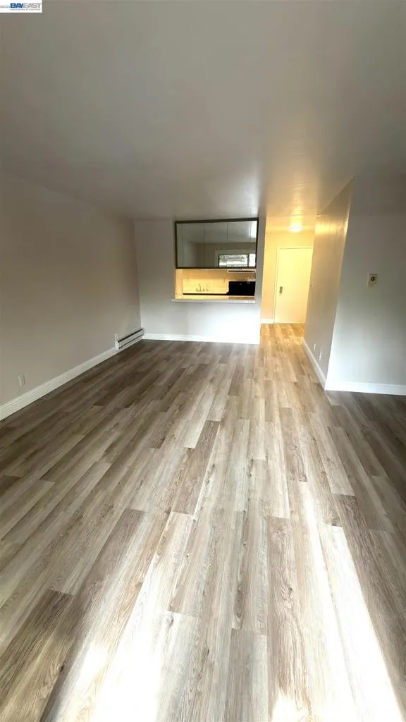 1327 Webster St #B105 Alameda, CA 94501