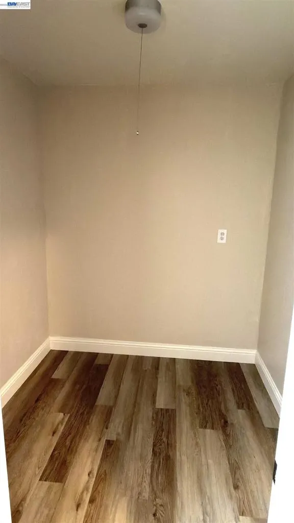 1327 Webster St #B105 Alameda, CA 94501
