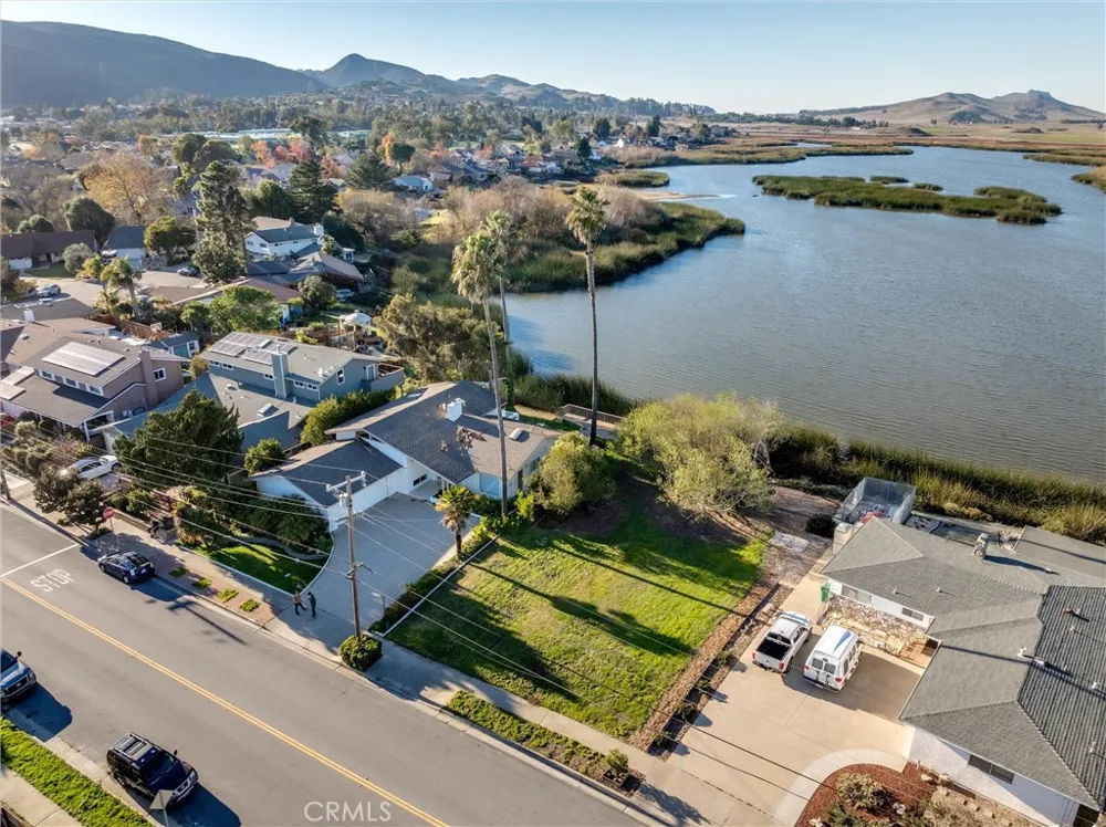 1312 Oceanaire San Luis Obispo, CA 93405