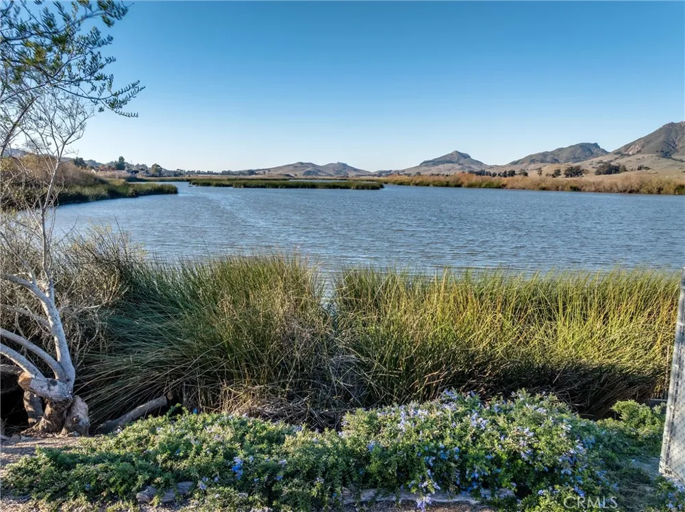 1312 Oceanaire San Luis Obispo, CA 93405