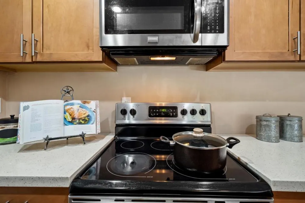 209 Boardwalk Avenue #H San Bruno, CA 94066