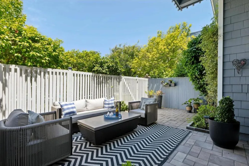 653 Fox Court Redwood City, CA 94061