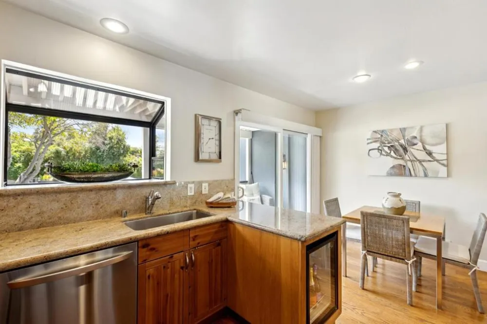 653 Fox Court Redwood City, CA 94061