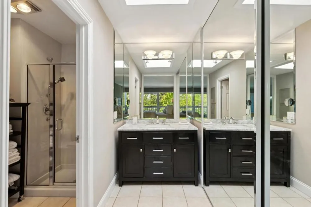 653 Fox Court Redwood City, CA 94061