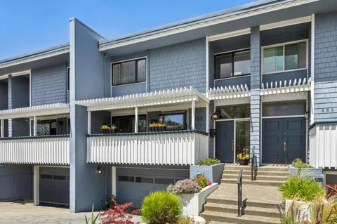 653 Fox Court