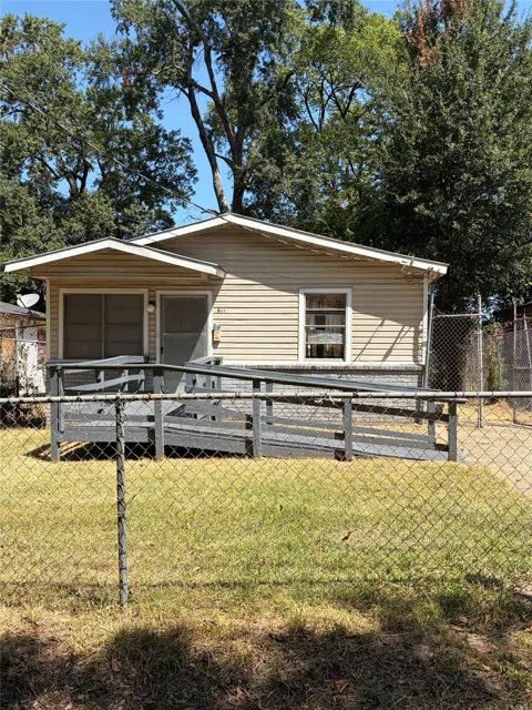 526 Coon Street