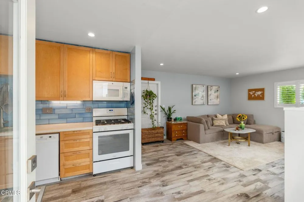 1308 Devon Lane Ventura, CA 93001