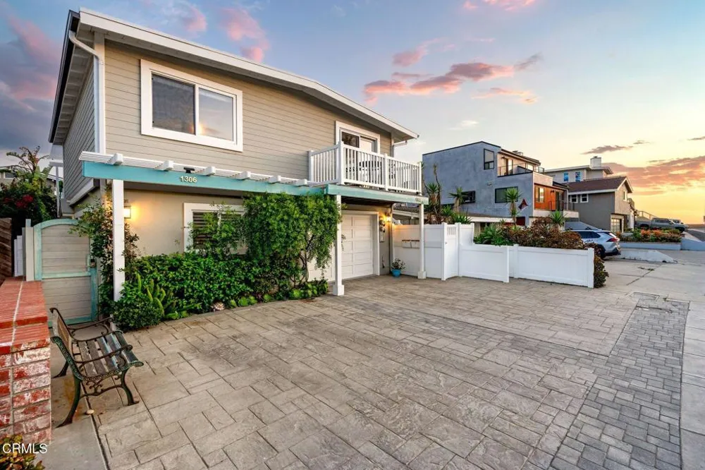 1308 Devon Lane Ventura, CA 93001