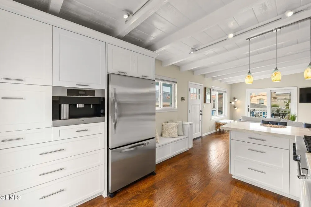 1308 Devon Lane Ventura, CA 93001