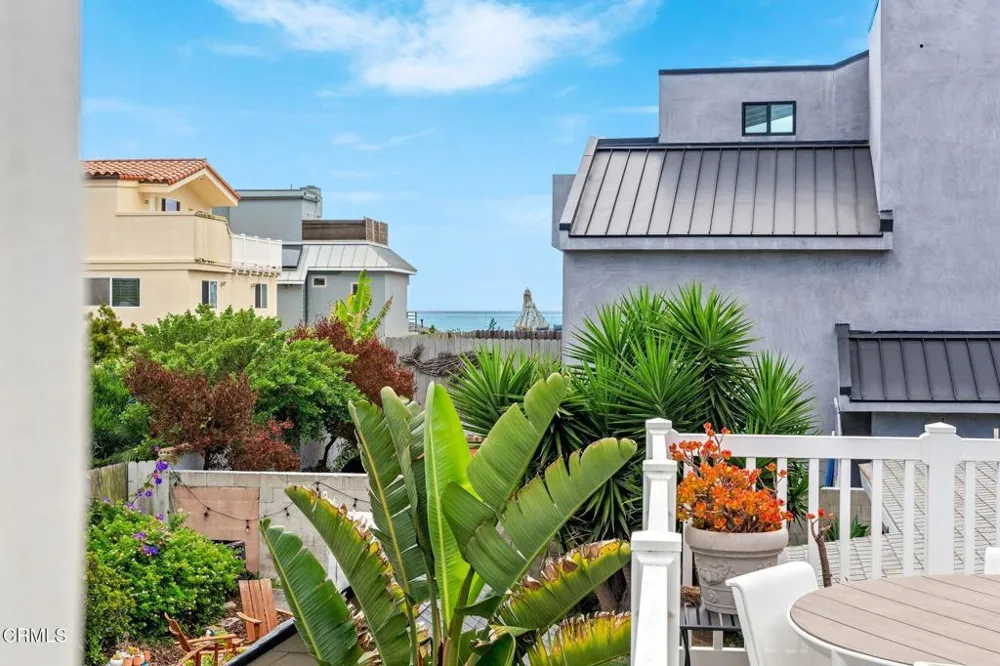1308 Devon Lane Ventura, CA 93001