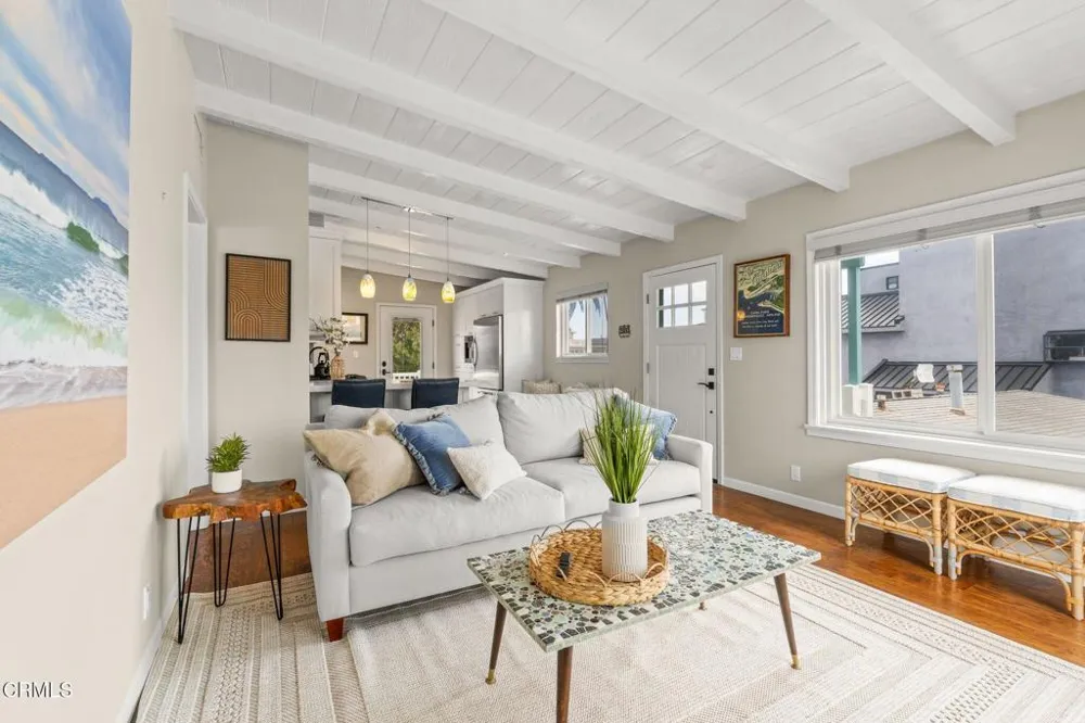 1308 Devon Lane Ventura, CA 93001