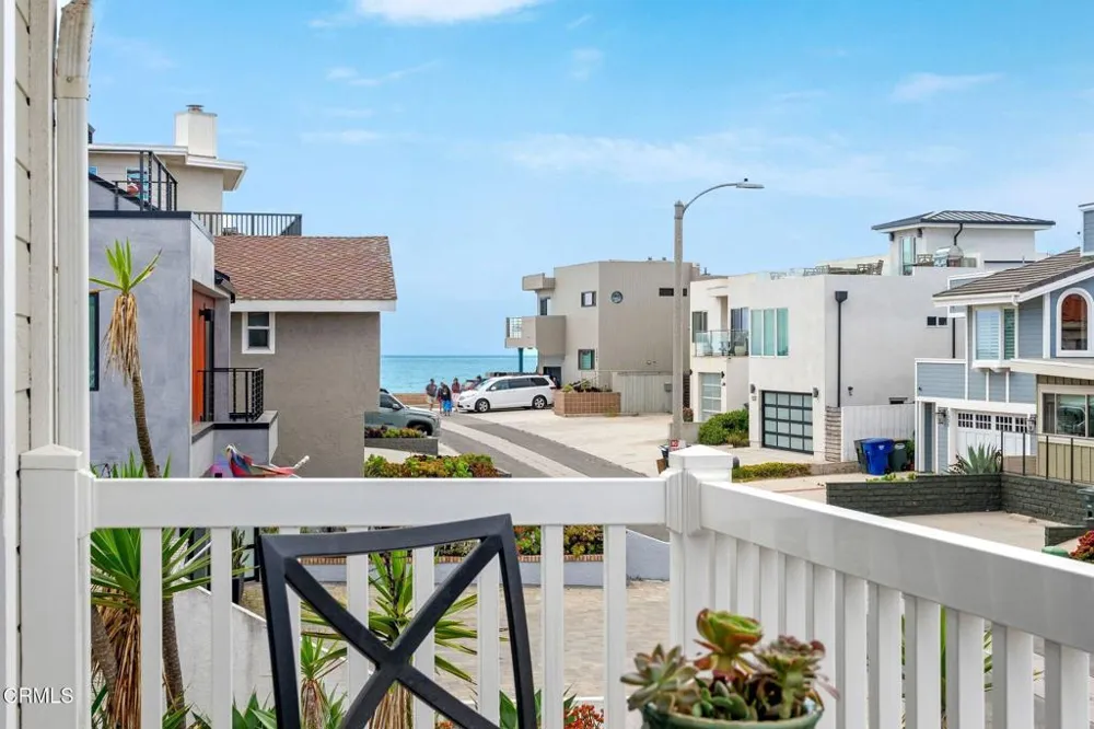 1308 Devon Lane Ventura, CA 93001